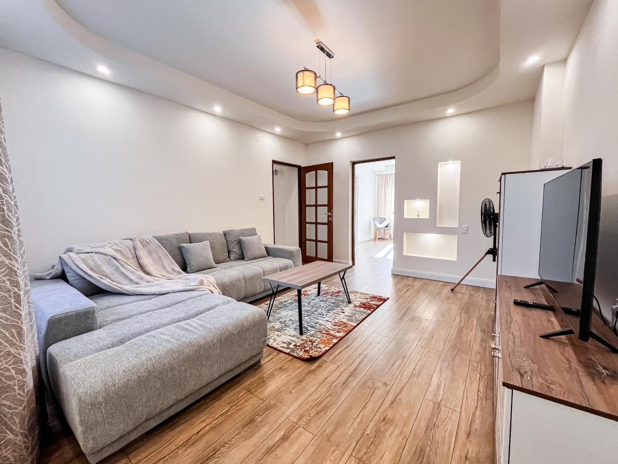 La Teatru - 2Bd Apartment Near Theatre And Old Town Braşov Extérieur photo