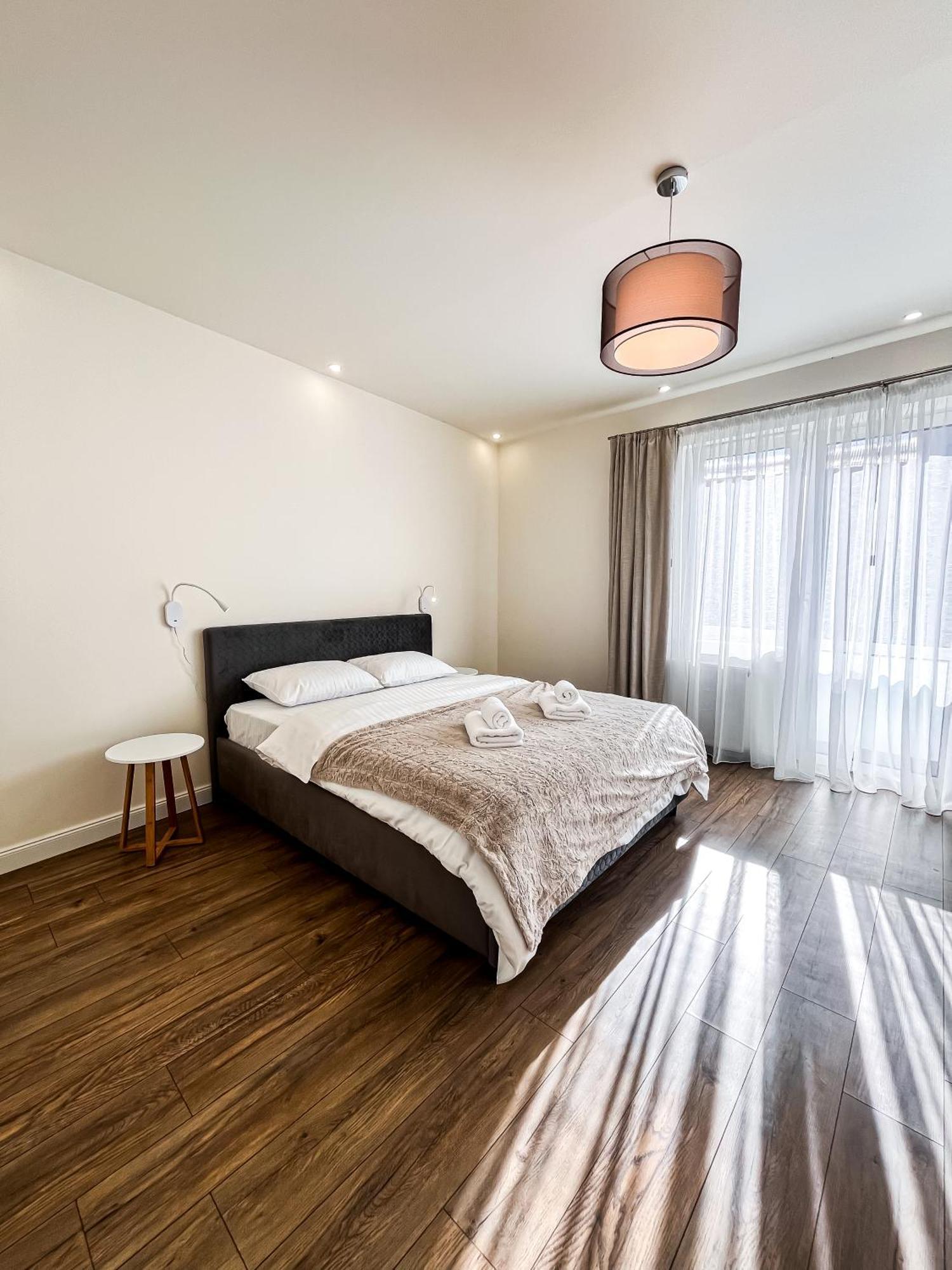 La Teatru - 2Bd Apartment Near Theatre And Old Town Braşov Extérieur photo